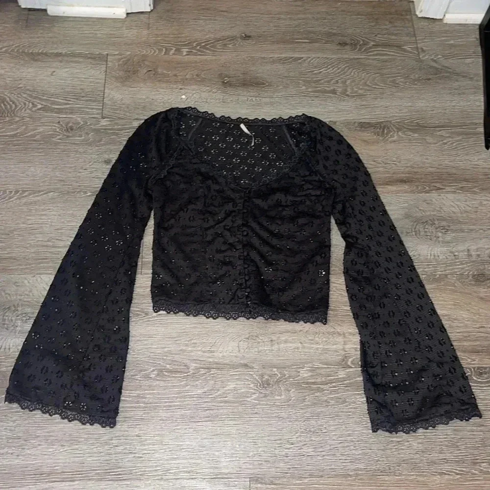 Free People Eyelet Gray Bell Sleeve Crop Top Blouse Lace xs